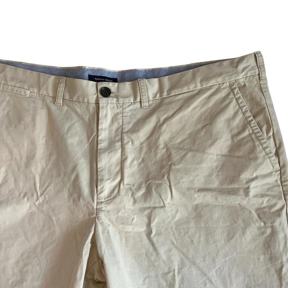 Tommy Hilfiger Men's Size 48R‎ Khaki Chino Shorts Preppy Classic 97% Cotton
